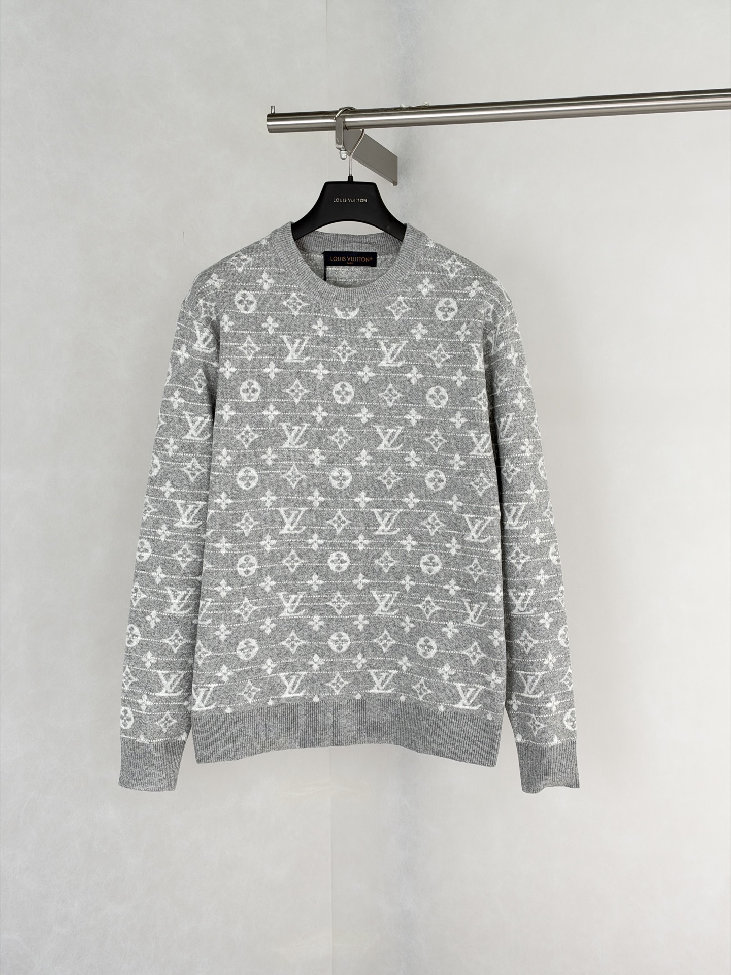 SWHO3028-1.jpg Louis Vuitton Sweater – SWHO3028 – Bild 1